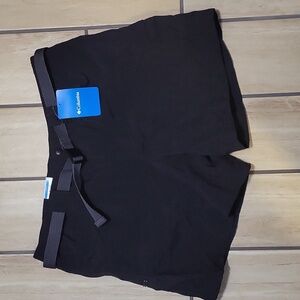 SALE--Columbia Sandy River Cargo shorts